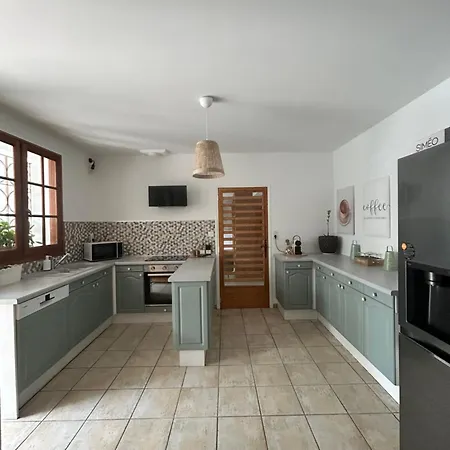 Grande Maison Avec Piscine Terrasse Et Véranda, Idéale En Famille Ou Entre Amis Tonneins